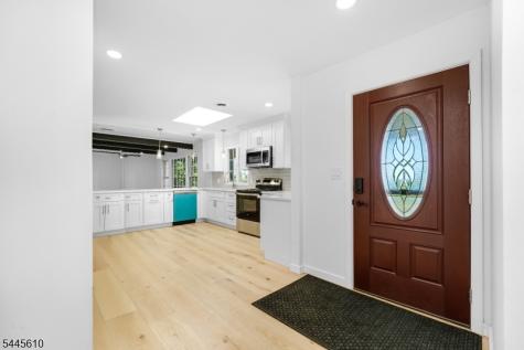 306 Warrenville Road Green Brook NJ 08812