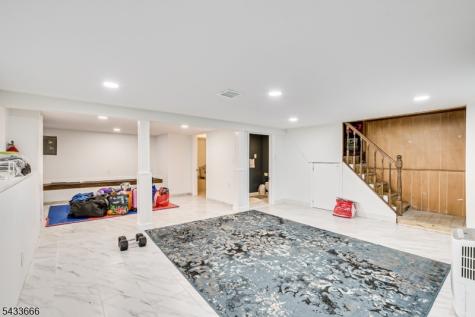 135 Conover Avenue Nutley NJ 07110