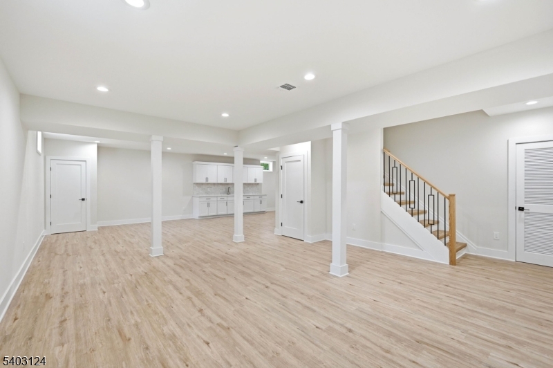17 Arlington Drive Livingston NJ 07039