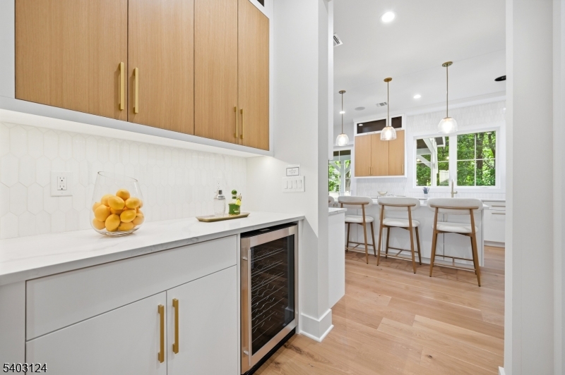 17 Arlington Drive Livingston NJ 07039