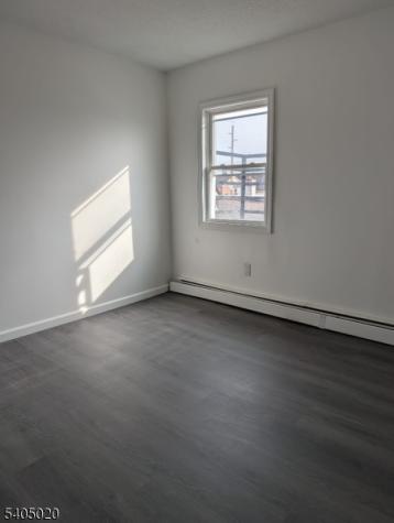 111 6TH Street Elizabeth NJ 07206