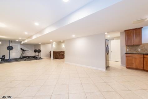 22 Saunders Lane Mount Olive NJ 07840