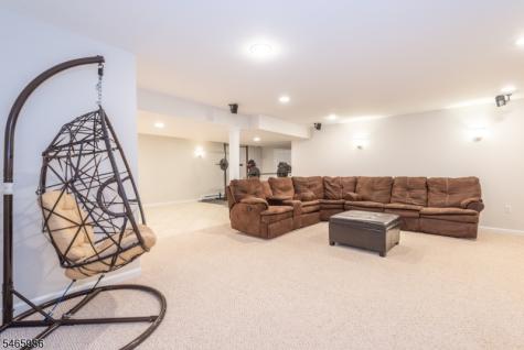 22 Saunders Lane Mount Olive NJ 07840