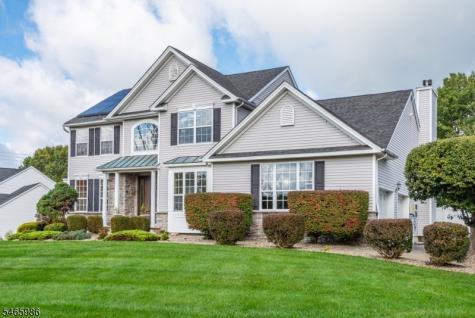 22 Saunders Lane Mount Olive NJ 07840