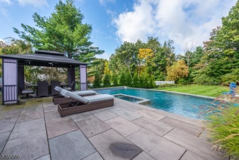 22 Saunders Lane Mount Olive NJ 07840