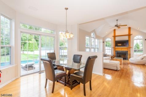 22 Saunders Lane Mount Olive NJ 07840