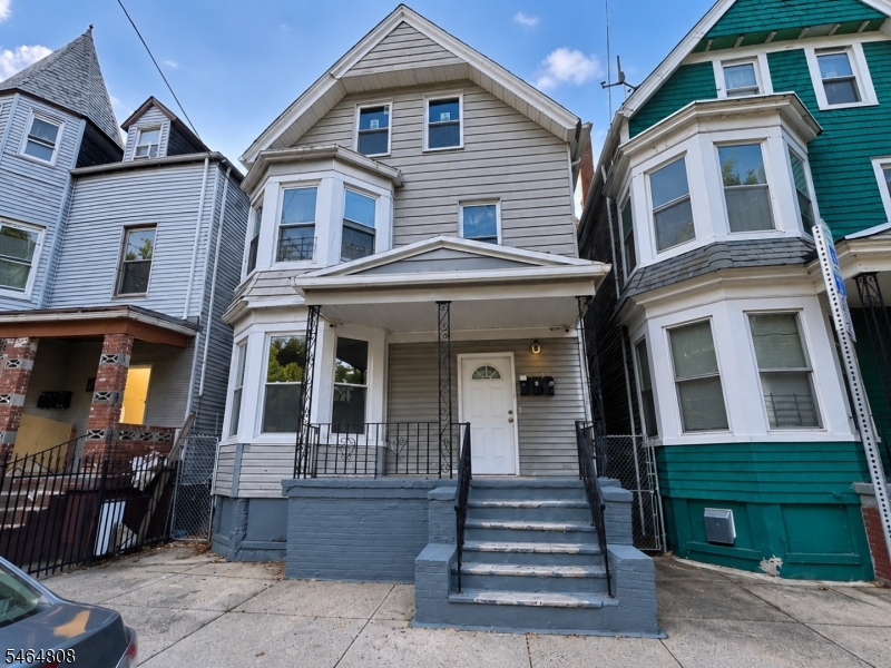 131 S 8th Street Newark NJ 07107