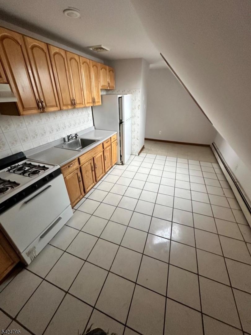 136 Marshall Street Elizabeth NJ 07206
