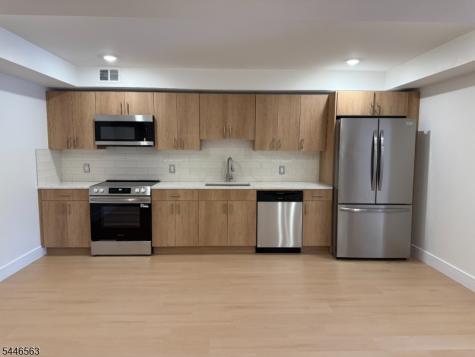 627 Valley Road Montclair NJ 07043