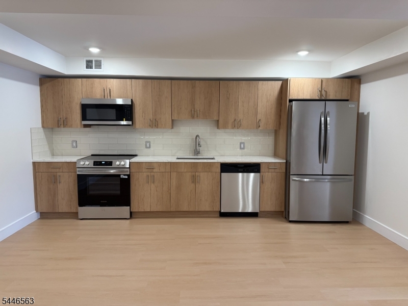 627 Valley Road Montclair NJ 07043
