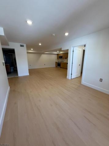 627 Valley Road Montclair NJ 07043
