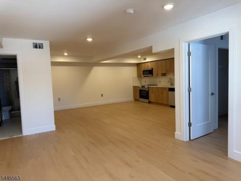 627 Valley Road Montclair NJ 07043