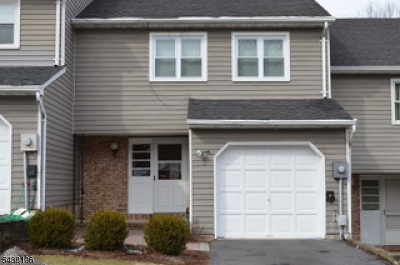 8 Stockton Court Parsippany-troy Hills NJ 07950