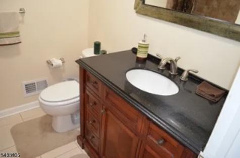 8 Stockton Court Parsippany-troy Hills NJ 07950