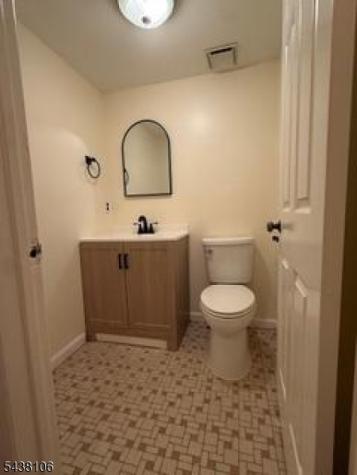 8 Stockton Court Parsippany-troy Hills NJ 07950