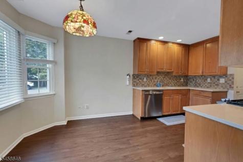 16 Mcmanus Court West Orange NJ 07052