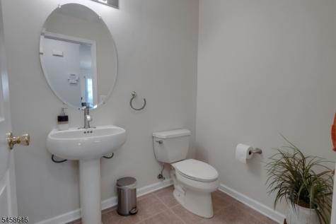 16 Mcmanus Court West Orange NJ 07052