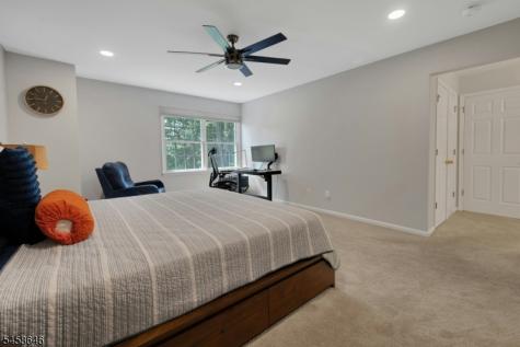 16 Mcmanus Court West Orange NJ 07052