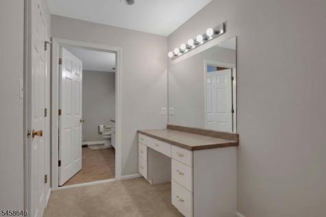 16 Mcmanus Court West Orange NJ 07052