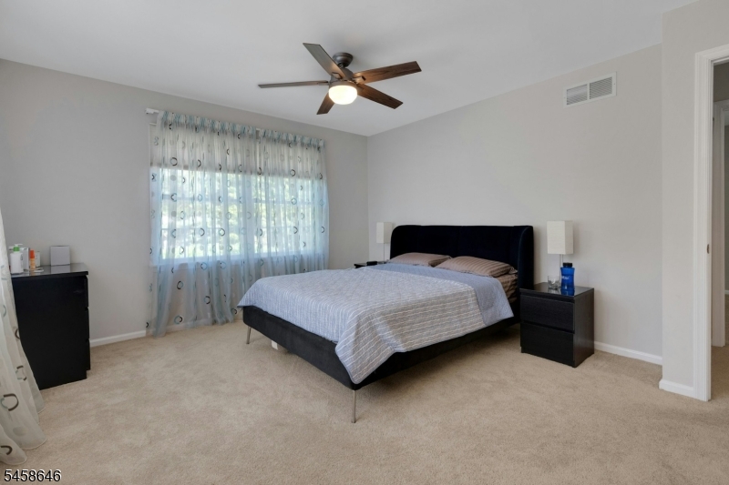 16 Mcmanus Court West Orange NJ 07052