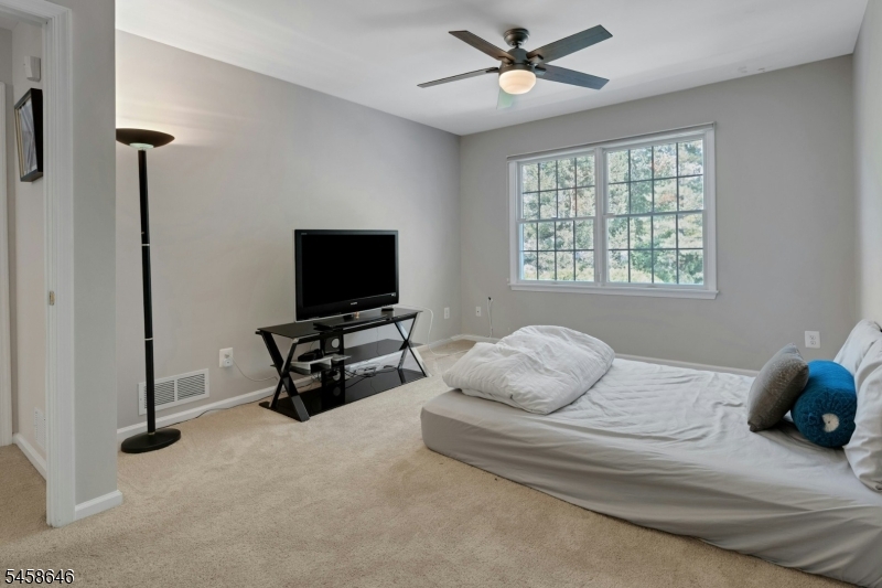 16 Mcmanus Court West Orange NJ 07052