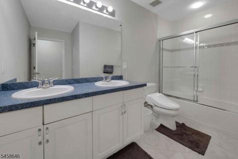 16 Mcmanus Court West Orange NJ 07052