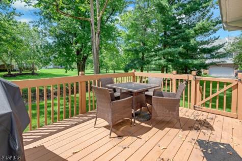 16 Mcmanus Court West Orange NJ 07052