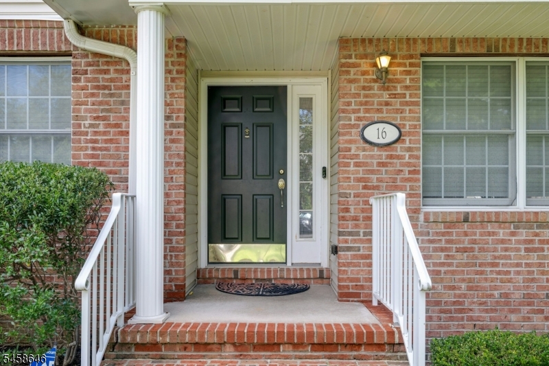16 Mcmanus Court West Orange NJ 07052