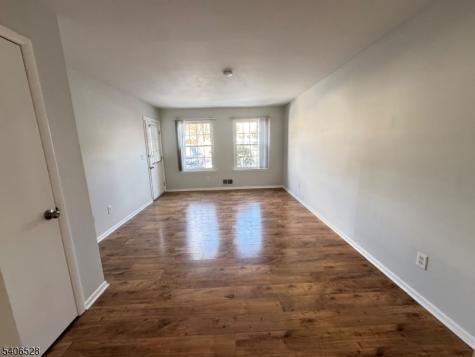 15 Hanover Square Middlesex NJ 08846