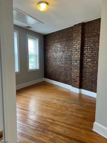 107 Pine Street Montclair NJ 07042