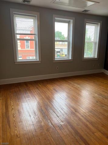 107 Pine Street Montclair NJ 07042