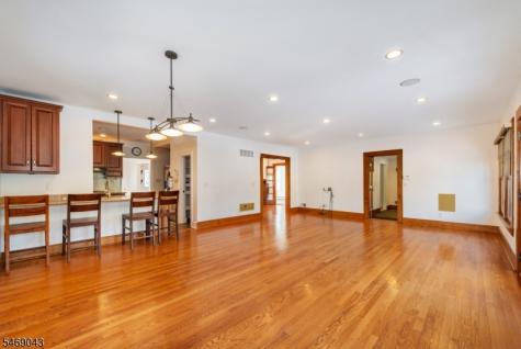 746 Valley Road Montclair NJ 07043