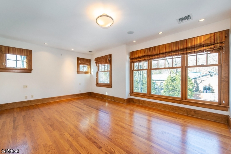 746 Valley Road Montclair NJ 07043