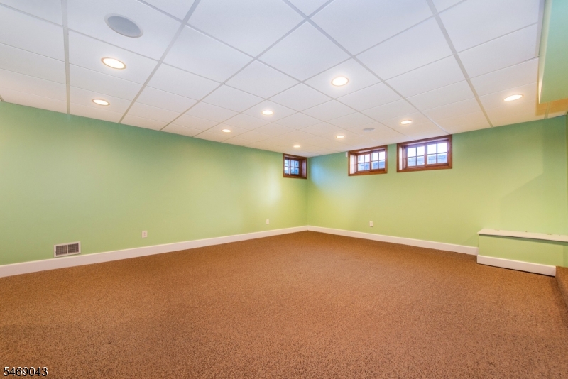 746 Valley Road Montclair NJ 07043