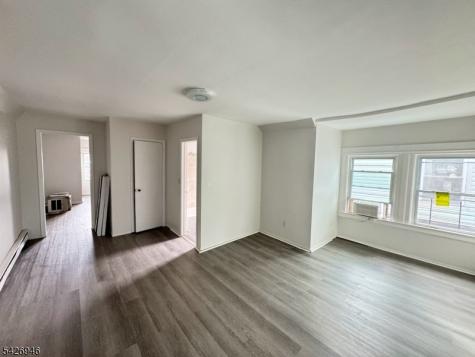 854 S 15th Street Newark NJ 07108