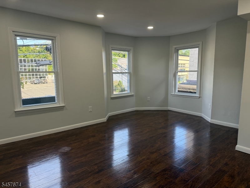 584 Pompton Avenue Cedar Grove NJ 07009