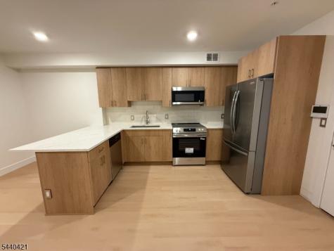 627 Valley Road Montclair NJ 07043