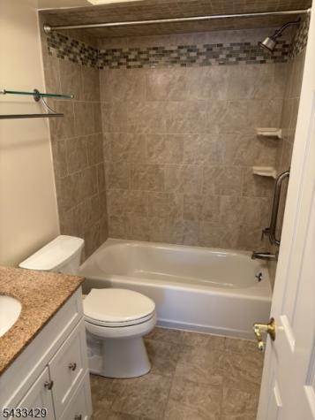 87 Junco Court Readington NJ 08887