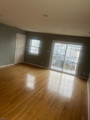 710 27TH Street Union NJ 07087
