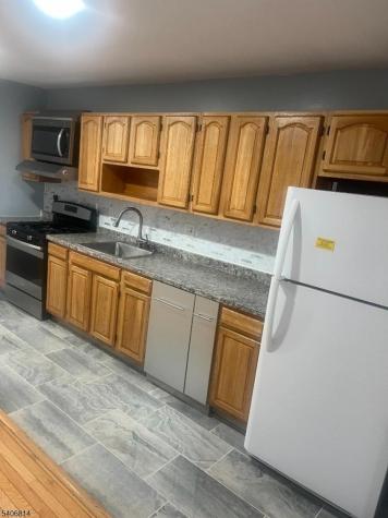 710 27TH Street Union NJ 07087