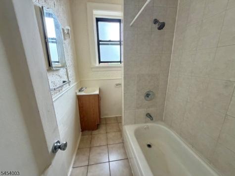 94 S Munn Avenue East Orange NJ 07018