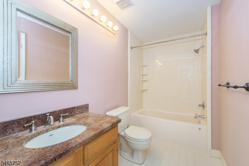 4 Danbury Court Bedminster NJ 07921
