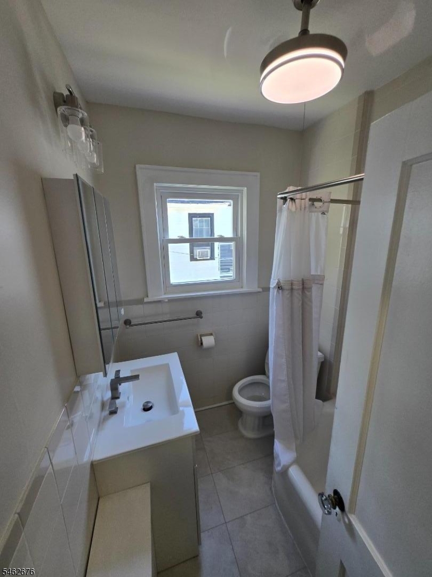 29 Grumman Avenue Newark NJ 07112