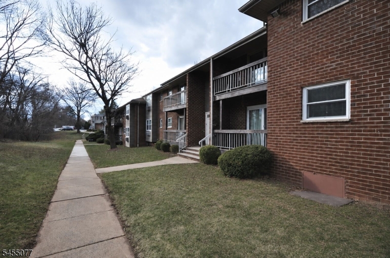 18 Deanna Drive Hillsborough NJ 08844