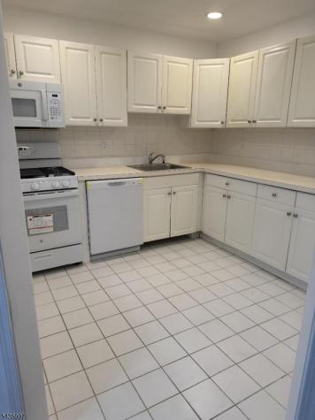 901 STUYVESANT-106 Union NJ 07083