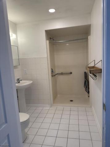 901 STUYVESANT-106 Union NJ 07083