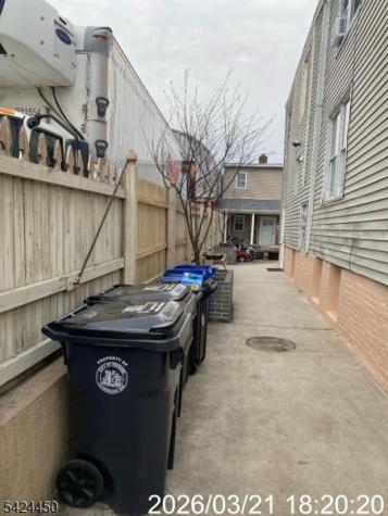 38 Delancy Street Newark NJ 07105