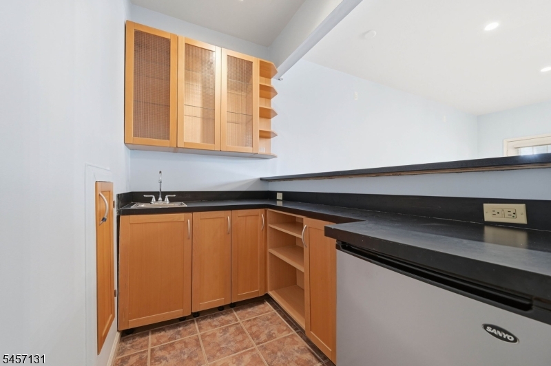 314 Winthrop Drive Nutley NJ 07110