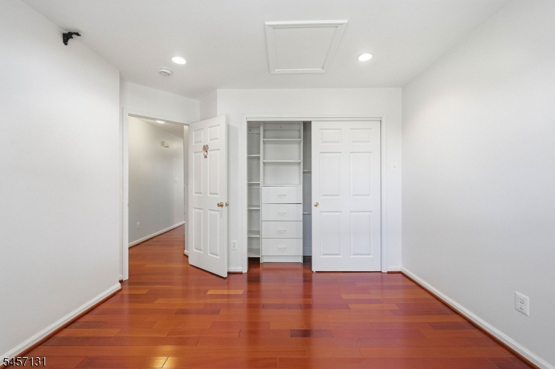 314 Winthrop Drive Nutley NJ 07110
