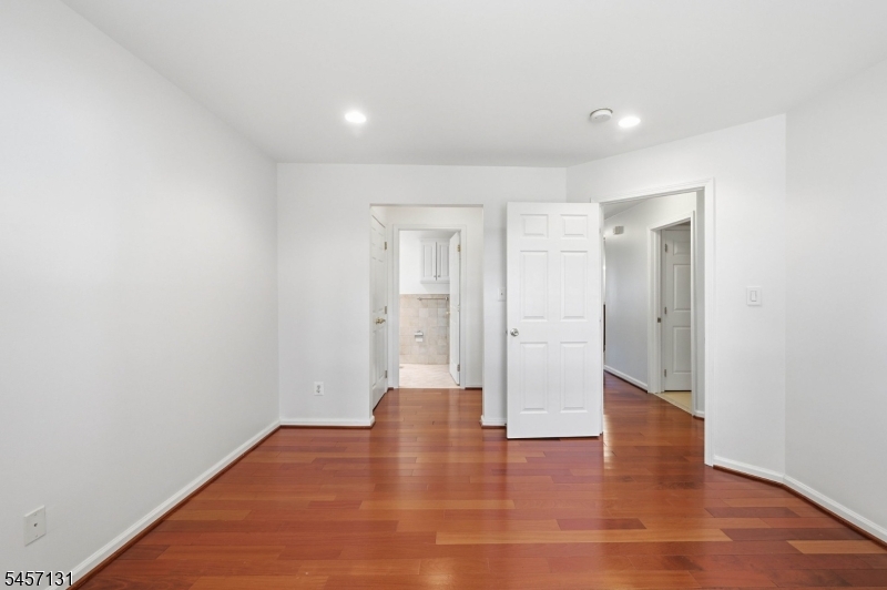 314 Winthrop Drive Nutley NJ 07110